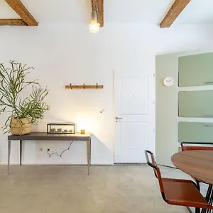 Chic Et Moderne Marseilles