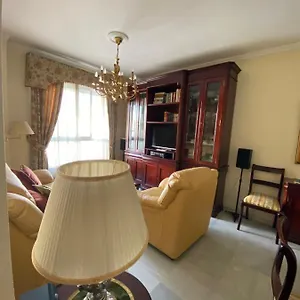 Fantastico Con Parking Avenida De Cadiz Sevilla