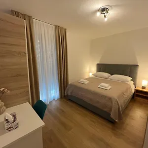  Apartment Renata